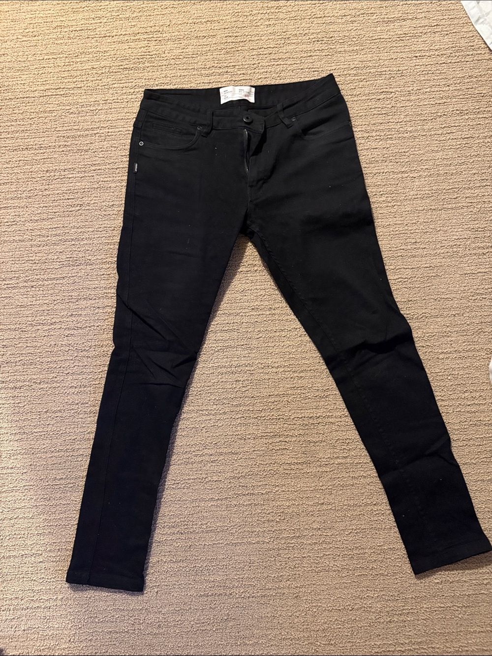 Slim Black Men’s Jeans — Tailored Stretch Fit